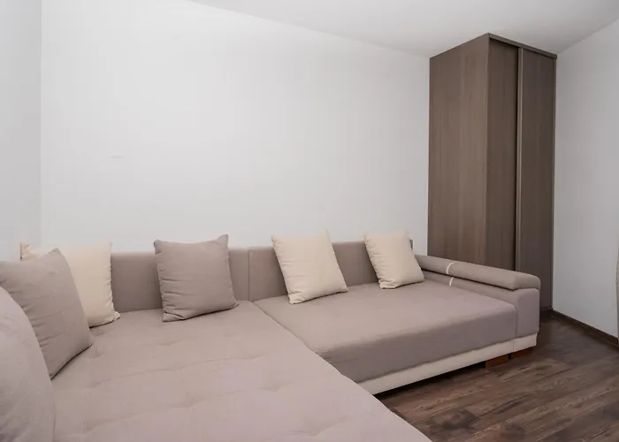 Rentplanet - Apartament Mireckiego