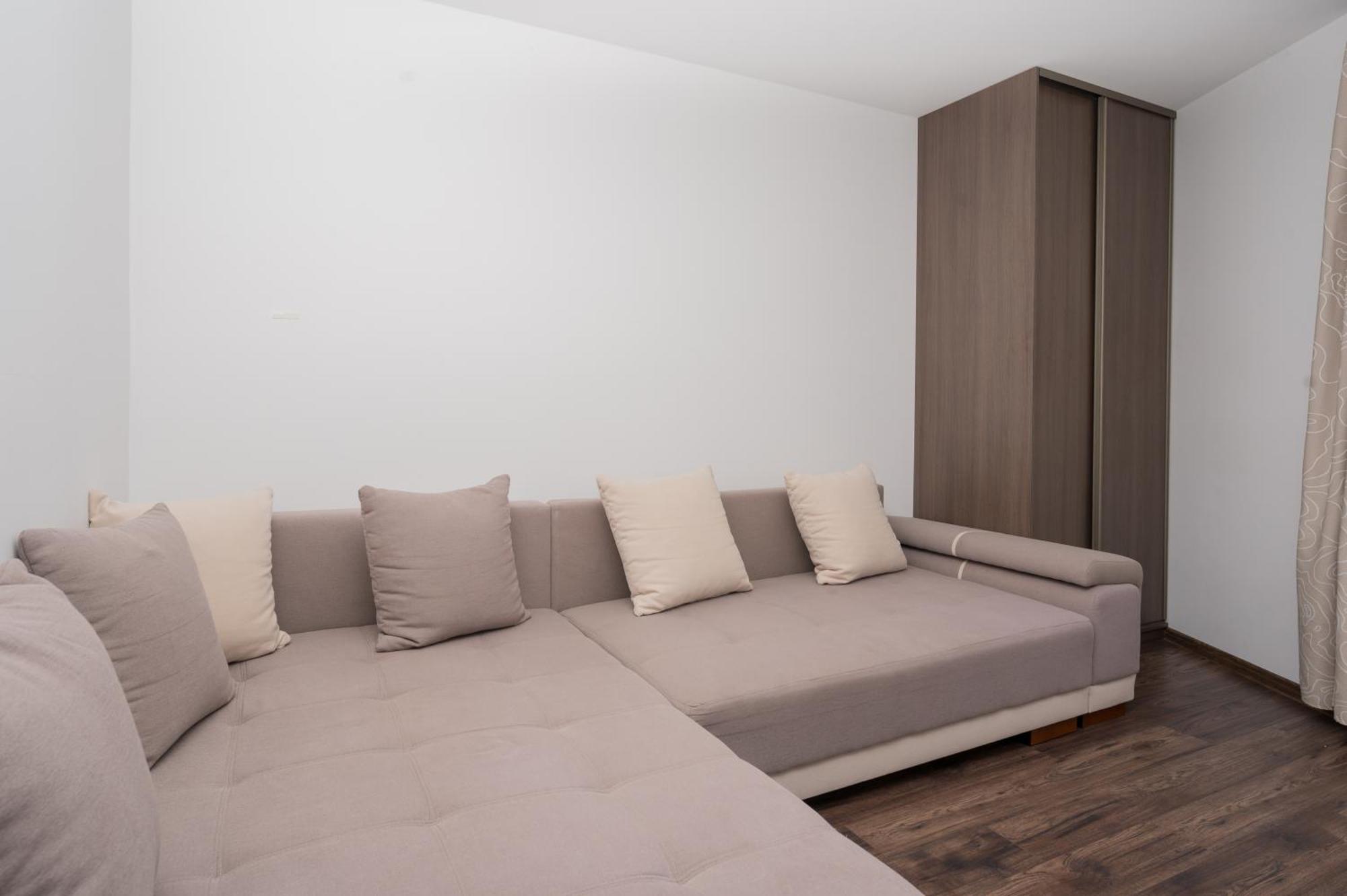 Rentplanet - Mireckiego